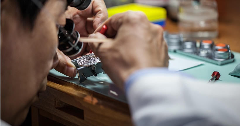 伯爵手表售后（伯爵更换表冠）