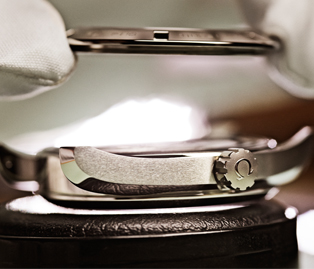 伯爵授权维修中心（伯爵处理磕碰）